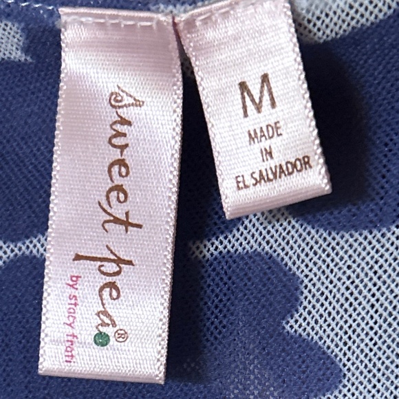 Blue and White Cap-Sleeve Blouse - Picture 3 of 4